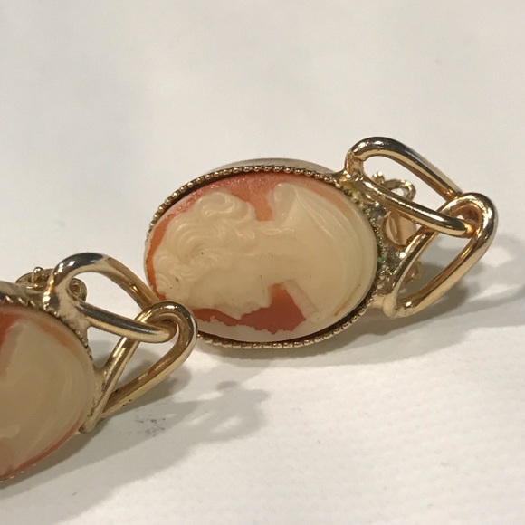 Vintage Baroque cameo Victorian Style Gold Tone Earrings - Picture 7 of 14